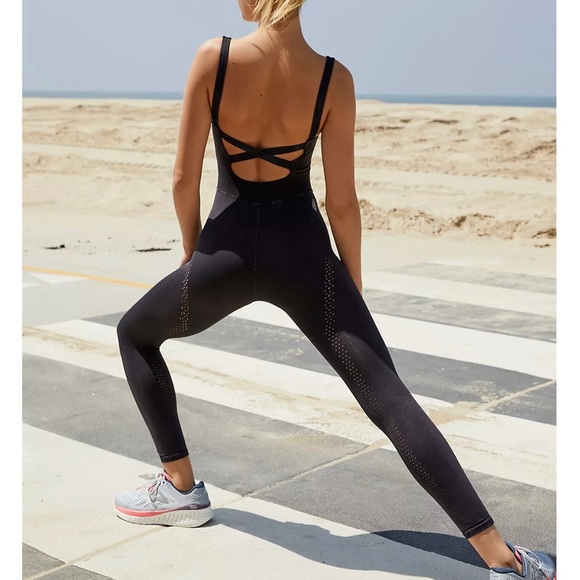 NWOT Free People Movement Good Karma Onesie Solid Black - Picture 2 of 4